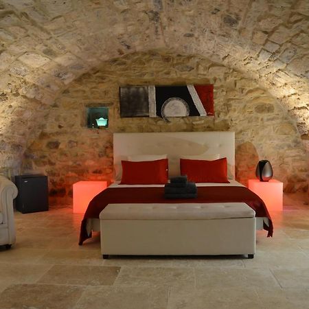 Chambre D'Hote Romantique Avec Spa Privatif Domaine Les Nuits Envoutees - Vezenobres エクステリア 写真